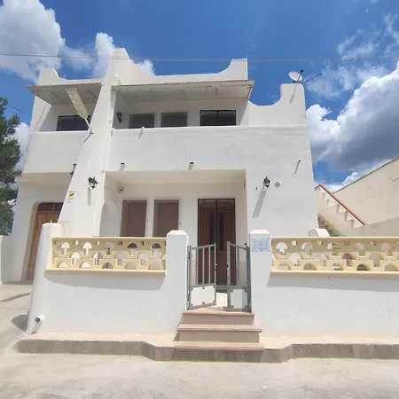 Specchiarica Holiday House San Pietro in Bevagna Exterior foto