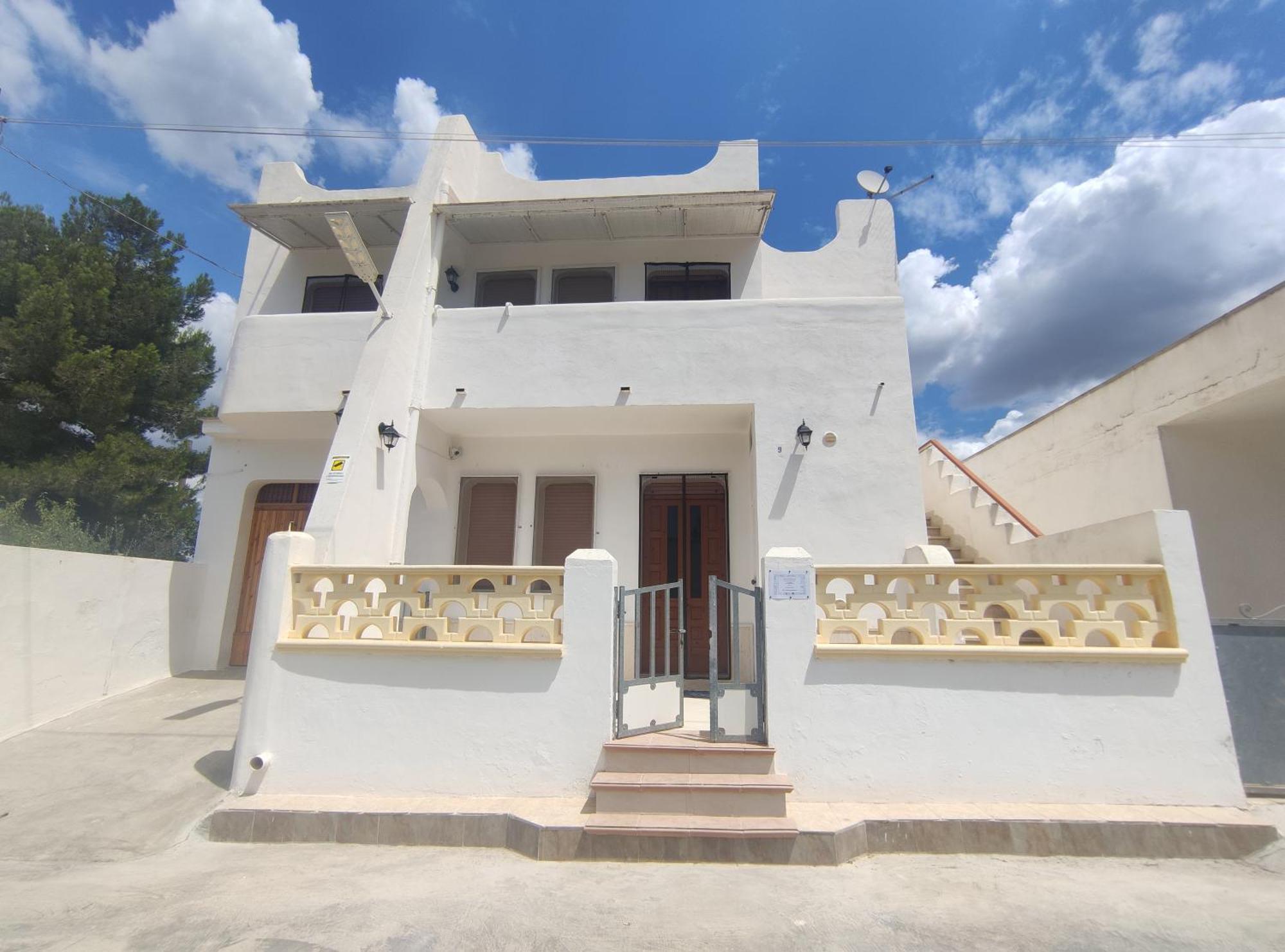 Specchiarica House *